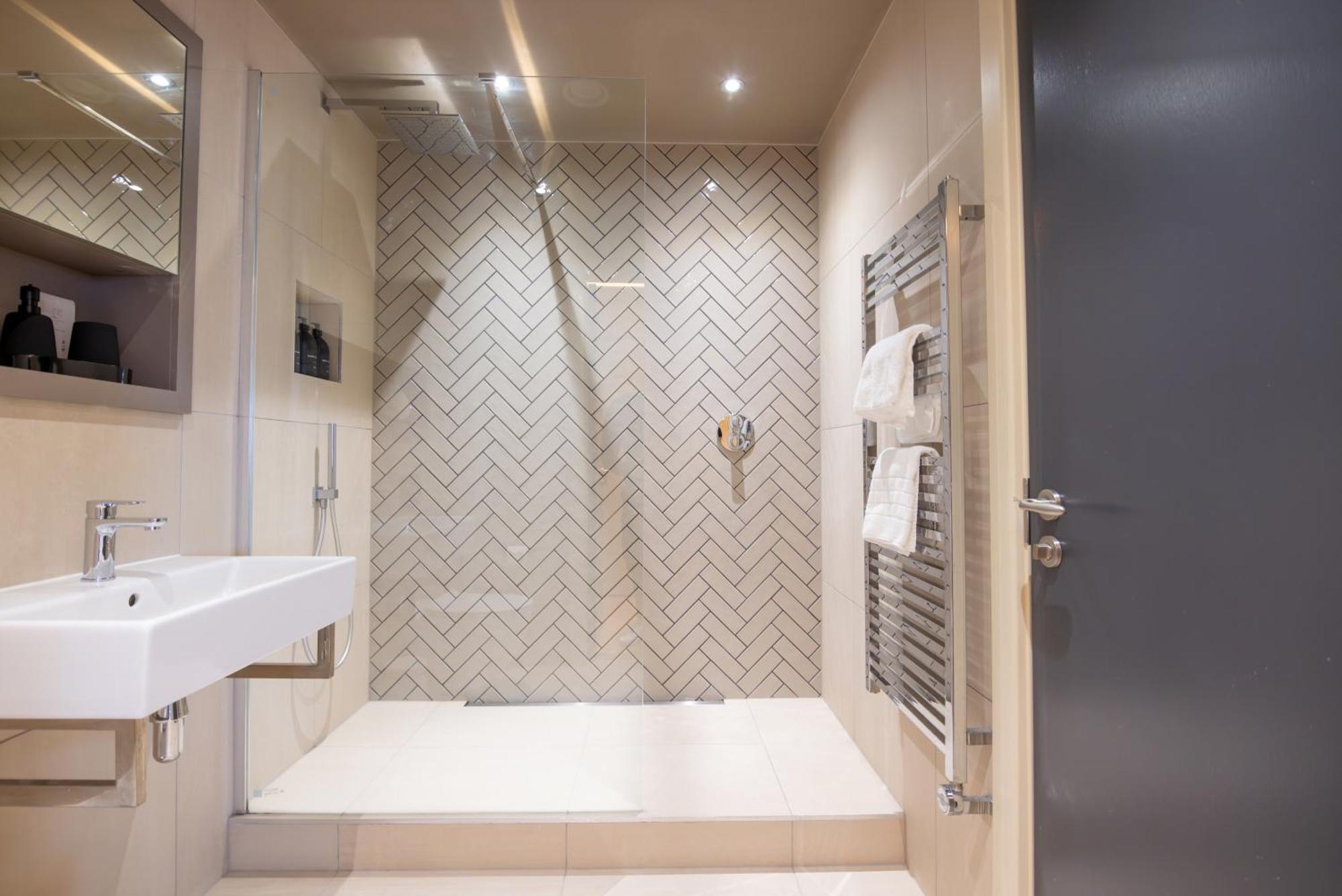 Kings 56 Apartemen